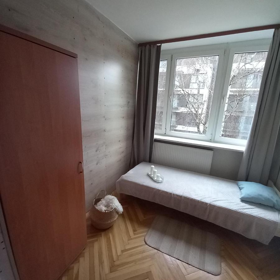 Regem Pokoje Zlota Варшава Екстериор снимка